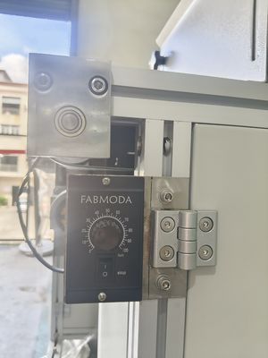 Đạt được tốc độ khắc phục Máy khắc phục tia cực tím với hệ thống truyền động cơ Desheng 1HP của chúng tôi 5-20m / phút tốc độ