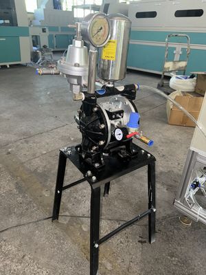 Cao độ tin cậy và hiệu quả quay lớp phủ UV Máy sơn nhỏ gọn cho lớp phủ hoàn hảo