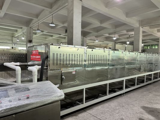 lò sấy vi sóng công nghiệp với hệ thống sưởi ấm khối lượng liên tục loại dây đai và đầu ra năng lượng tùy chỉnh