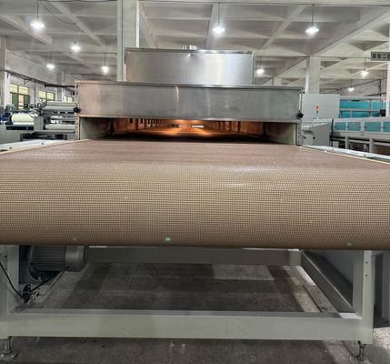 lò sấy vi sóng công nghiệp với hệ thống sưởi ấm khối lượng liên tục loại dây đai và đầu ra năng lượng tùy chỉnh