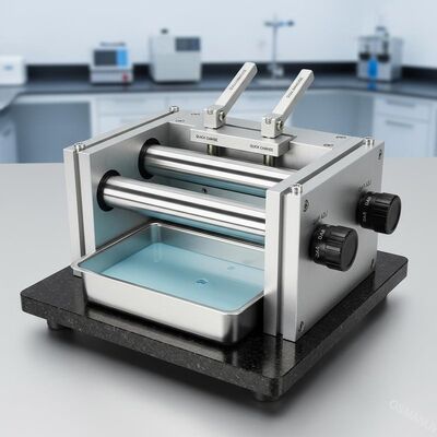 Máy tráng phủ con lăn đôi nhỏ gọn với điều chỉnh khe hở thủ công và thay con lăn nhanh để tráng phủ chính xác