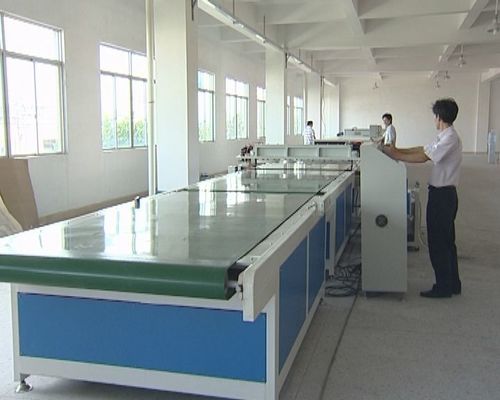 Máy phủ rèm Chiều rộng giấy lưới Tham quan nhà máy