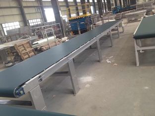 Máy băng tải PVC 0,75KW 1320mm chiều rộng cho nội thất bảng điều khiển