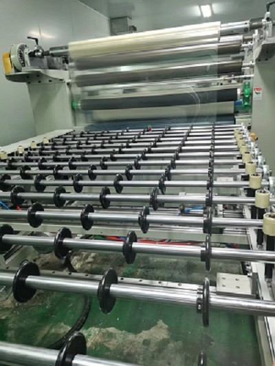 Tốc độ vận chuyển 1-20m/min tự động loại quay phim tự động
