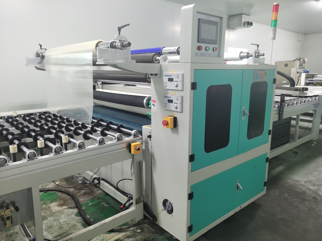 1.5KW Máy làm mỏng phim 850mm Độ cao 300mm Chiều dài tối thiểu cho nhựa, acrylic, tấm, tấm, thủy tinh