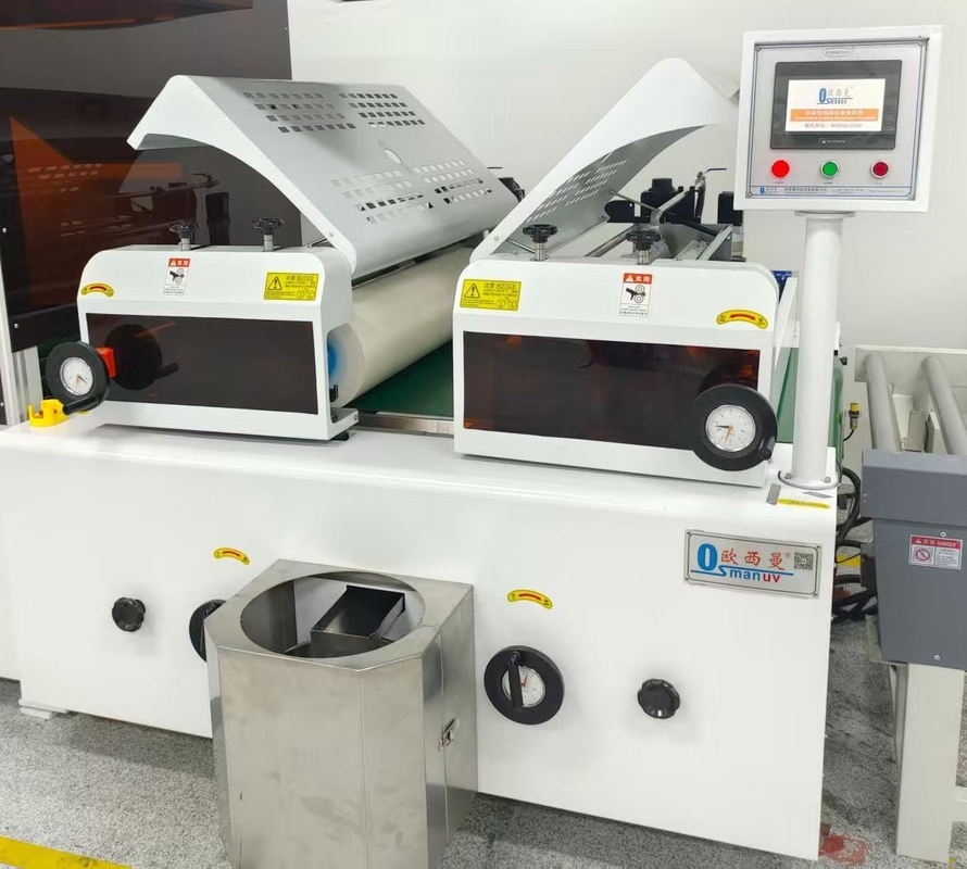 Kỹ thuật chính xác Giải pháp phù hợp Máy phủ cuộn với lớp phủ cuộn phía trước và phía sau 1320mm chiều rộng hiệu quả