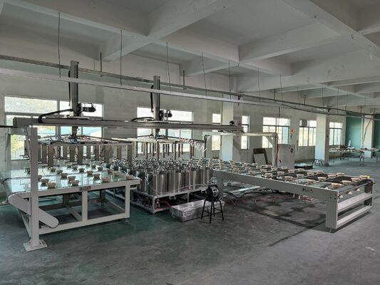Máy sơn xoay nhiều trạm tự động cho đúc bột với độ dày sơn tùy chỉnh & xử lý vật liệu bằng robot