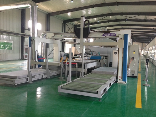 Máy phủ UV phun 388KW cho đèn điều khiển PLC